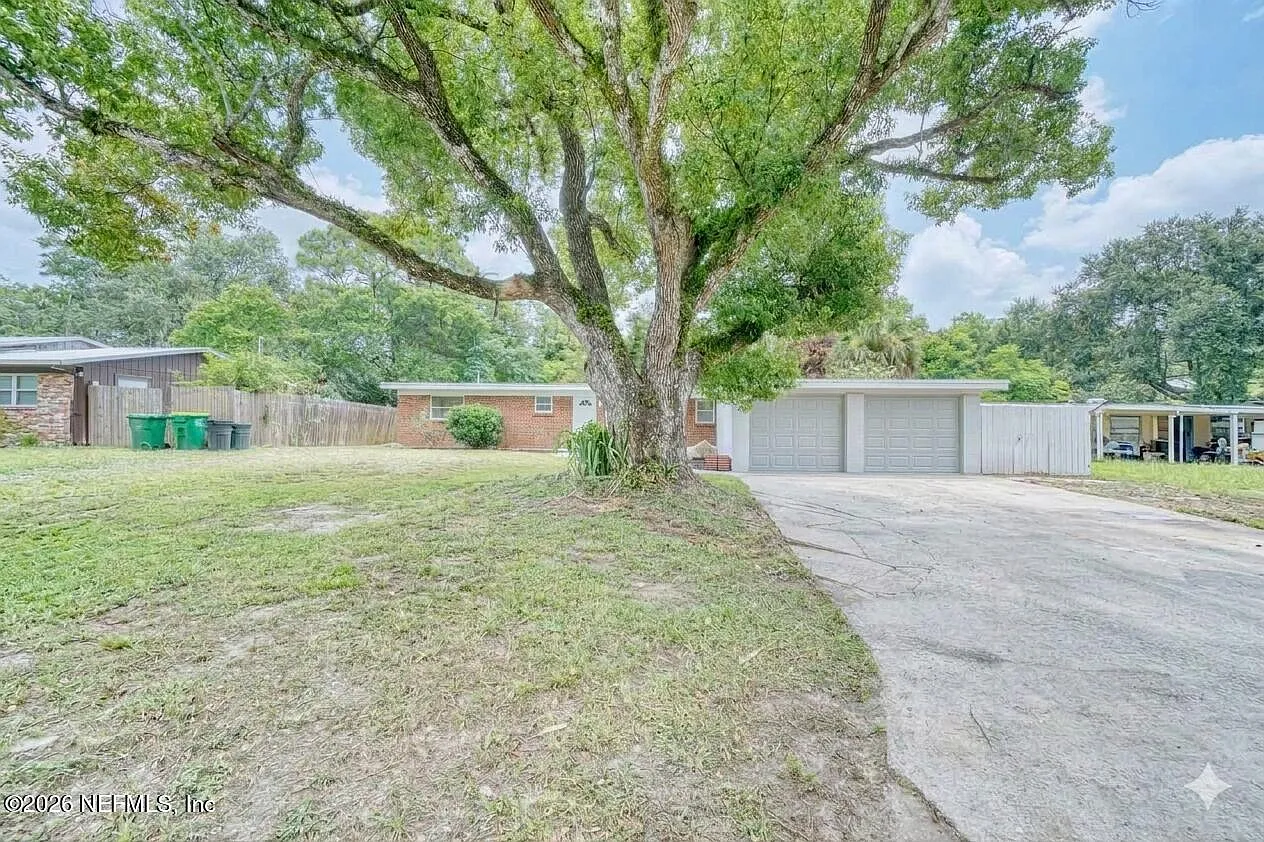 4 bed, 2.0 bath, 1976 sqft, $2,950 — Photo 3