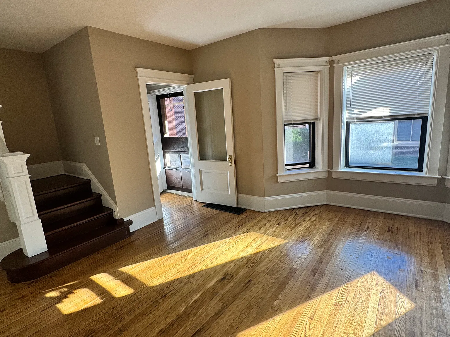 3 bed, 1500 sqft, $1,600 — Photo 3