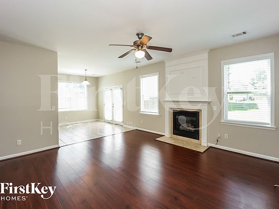 3rd image of 7297 Basalt Dr