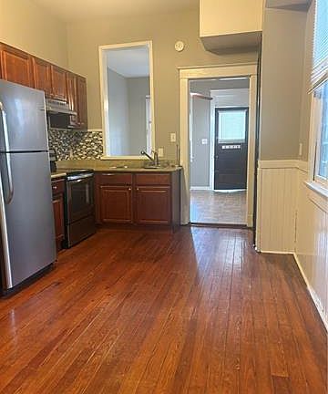 4th image of 2836 Ponce De Leon St