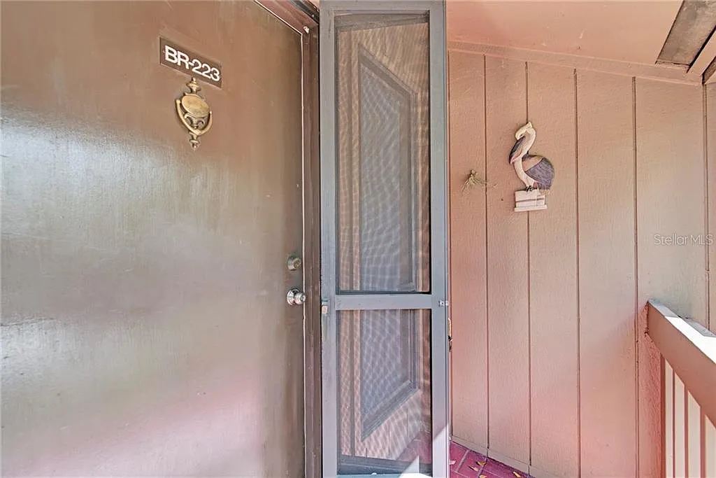 1677 Brookhouse Cir — Photo 2