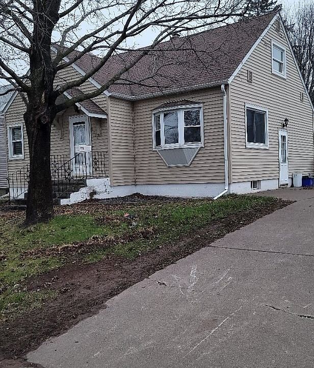 1st image of 1326 91st Ave W