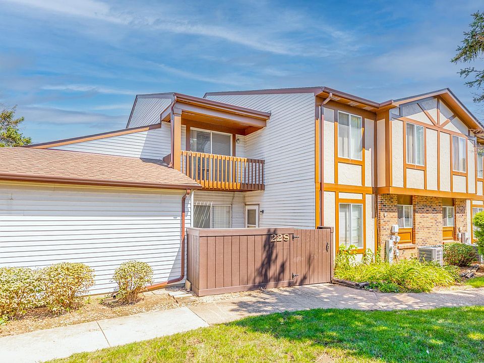 1st image of 22 S Fernwood Dr #22