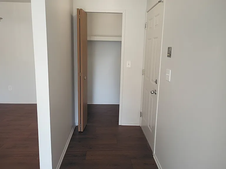 Prentiss Pointe Apartments — Photo 309