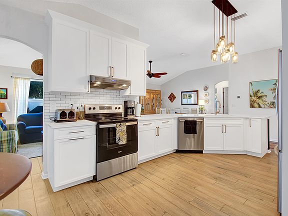 5th image of 880 Oak Arbor Cir