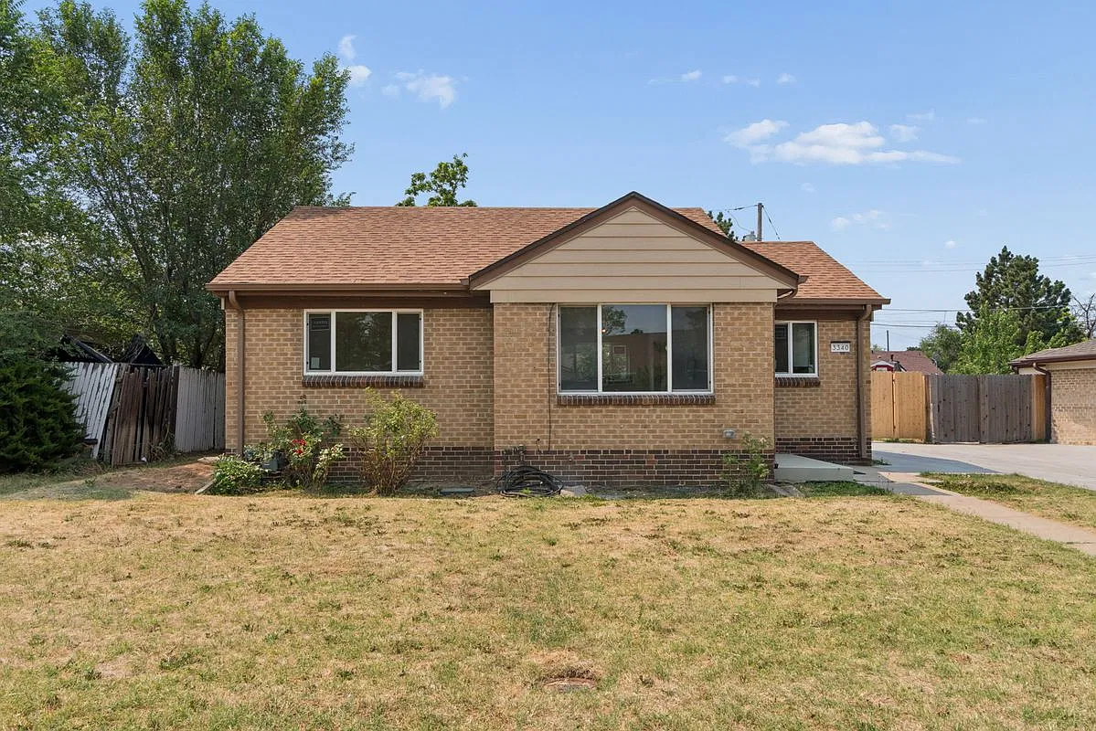 3 bed, 2.0 bath, 1676 sqft, $4,000 — Photo 1