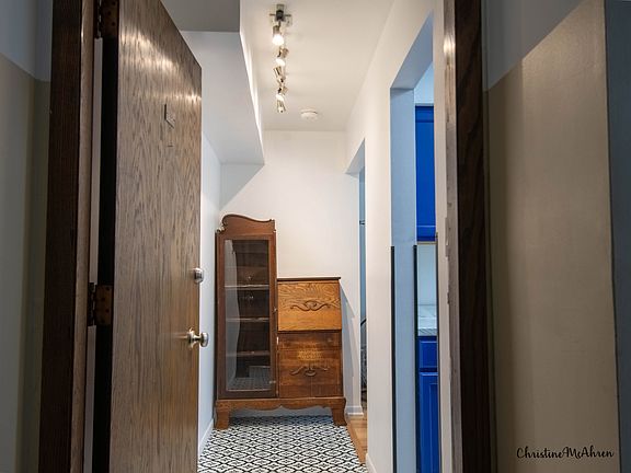 5th image of 8473 Archer Ave APT 204
