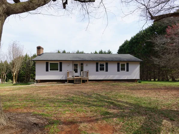 1968 Crestdale Ln, Newton, NC 28658