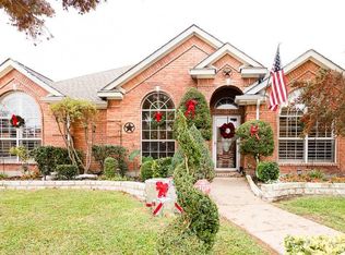 2713 Meadow Glen Dr, Flower Mound, TX 75022