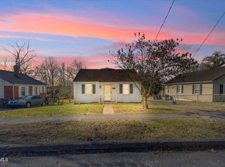 1014 Myrtle St, Kingsport, TN 37660