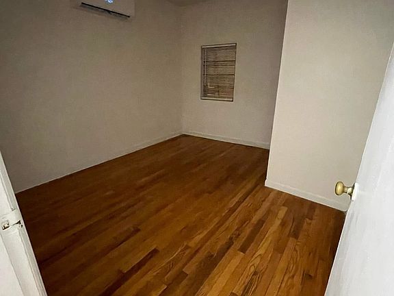 5th image of 1742 W 6th St #2