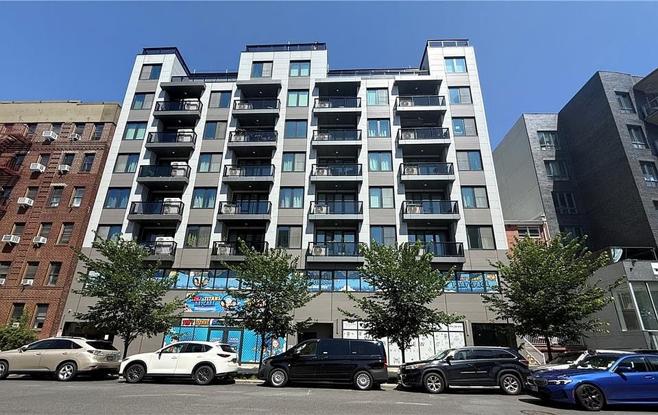 1st image of 15 W End Ave #3D