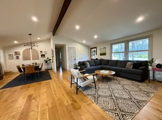 1025 W Poplar St, Zionsville, IN