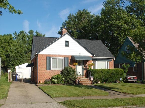 3rd image of 3234 W 139th St