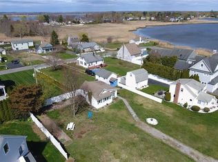 28 Clinton Ave, Old Saybrook, CT 06475