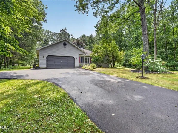 21 Knollwood Drive, Saratoga Springs, NY 12866