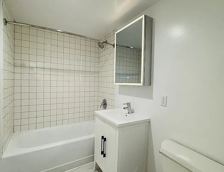 218 Myrtle Ave #5I — Photo 7