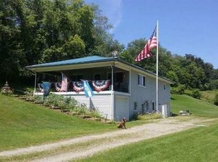 3875 Baxter Dr, New Kensington, PA 15068