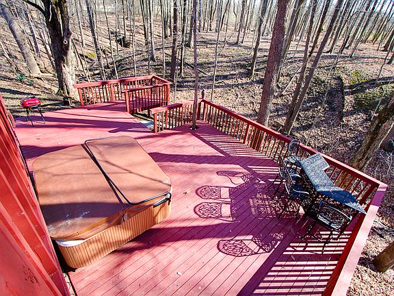 4th image of 6601 Meadow Ln