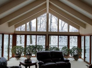 5377 Rustic Hills Dr, Medina, OH 44256
