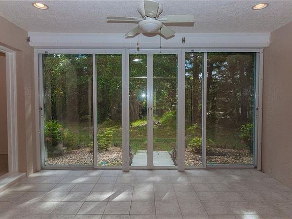4th image of 26395 Feathersound Dr