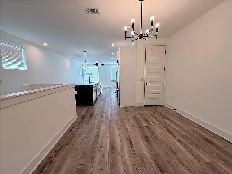 1417 Kramer Ln #2 — Photo 7