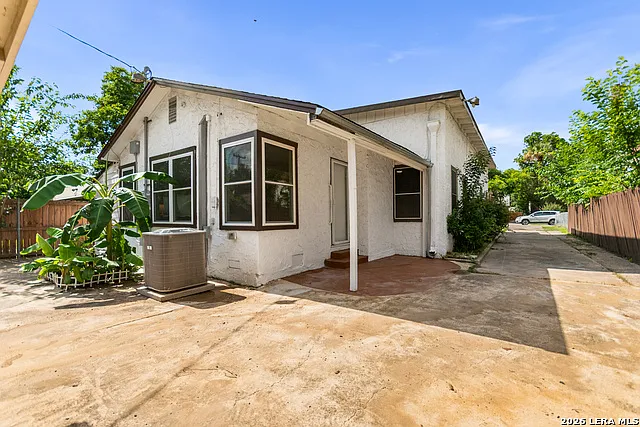 1822 W Magnolia Ave — Photo 32