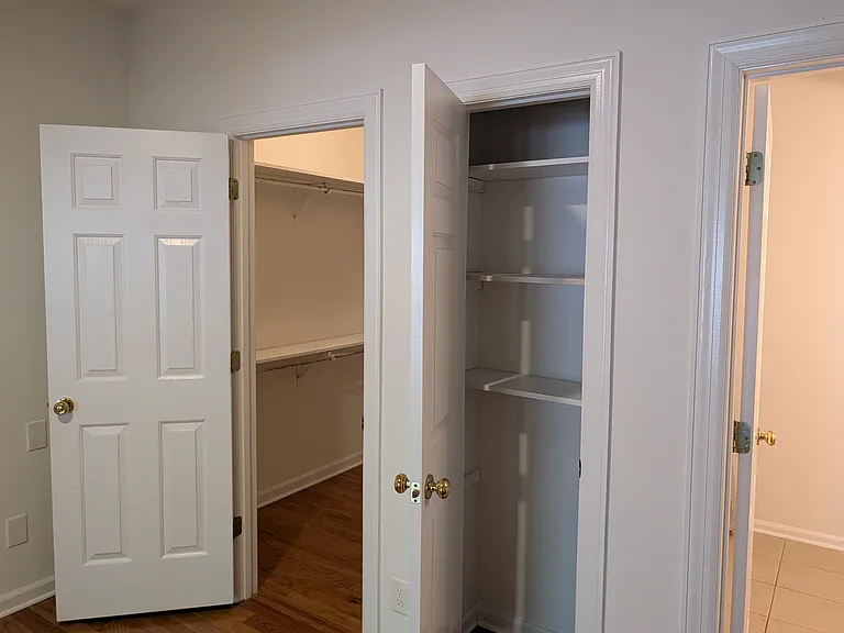 Walk in Closet, Linen closet and Bathroom