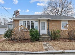 154 Metropolitan Rd, Providence, RI 02908