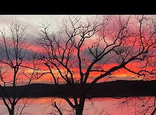 774 Ridge Dr, Cadiz, KY 42211