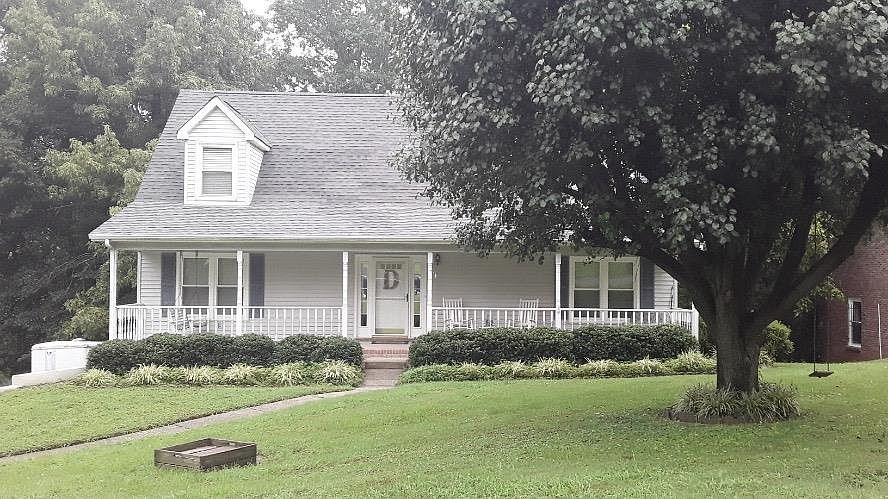 1st image of 3500 Clearwater Dr