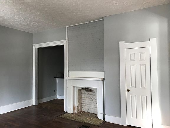 3rd image of 833 N Park Ave APT A
