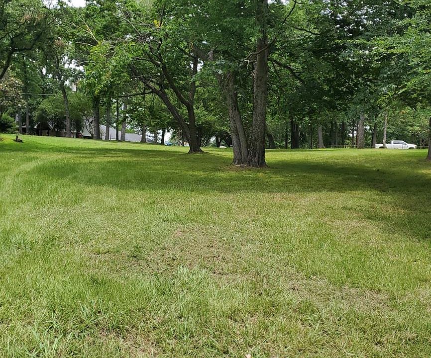 1st image of 107 Hickory Creek Cir
