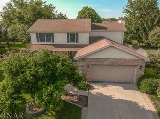 1207 Hanson Dr, Normal, IL 61761