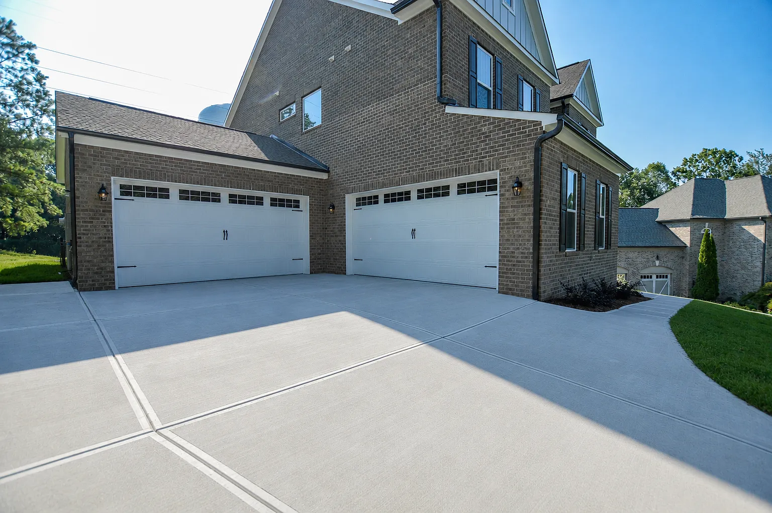 5 bed, 4.5 bath, 2850 sqft, $3,650 — Photo 3