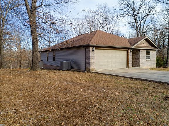 2nd image of 14 Lothian Dr