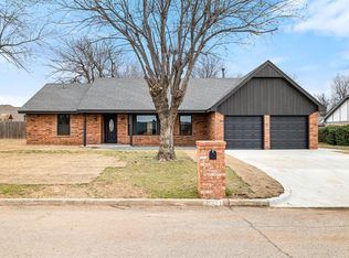1512 W Oak St, El Reno, OK 73036