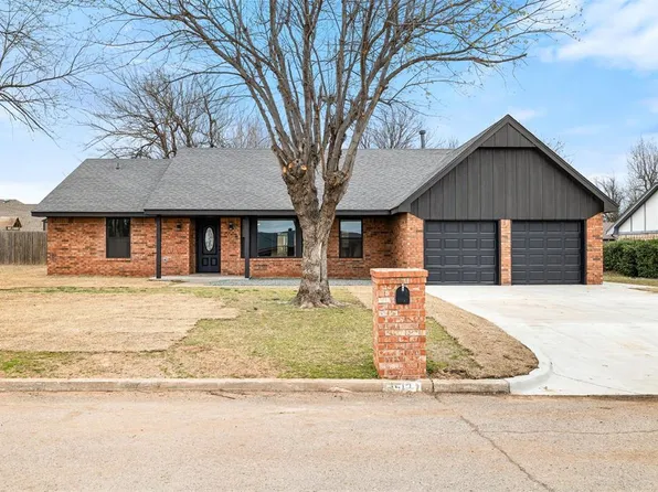 1512 W Oak St, El Reno, OK 73036