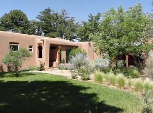 825 Summit Dr NE, Albuquerque, NM 87106