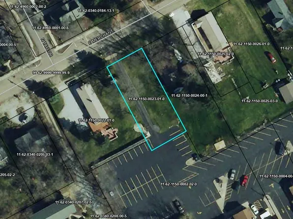 307 E Merchant St, New Buffalo, MI 49117