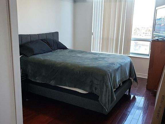 5th image of 61 Town Centre Ct #408