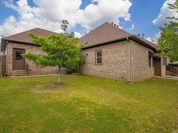 4th image of 127 Lake Valley Dr