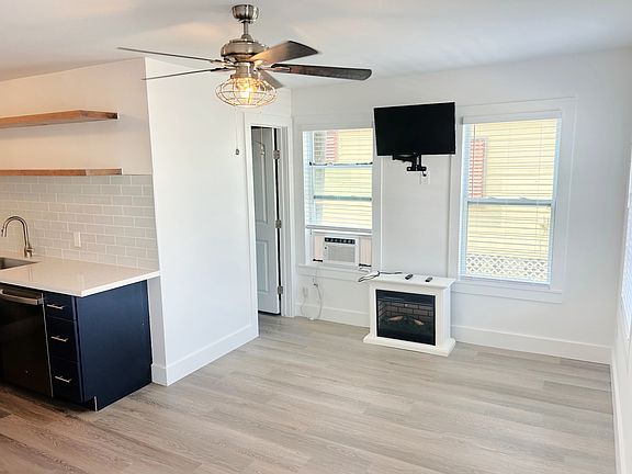 3rd image of 1715 19th St #1