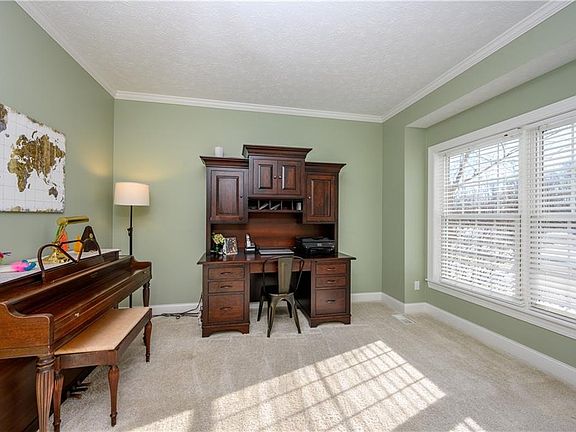 5th image of 4581 Colinas Dr
