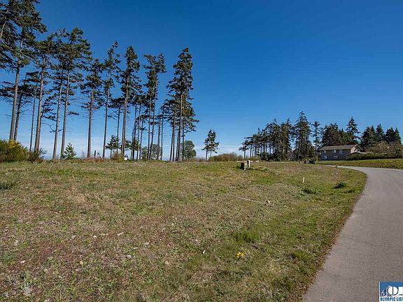5th image of 1016 Walker St Lot 8