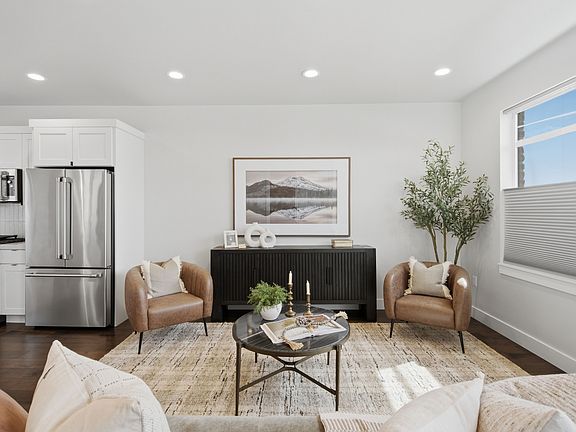 4th image of 4672 S Grosvenor Ct