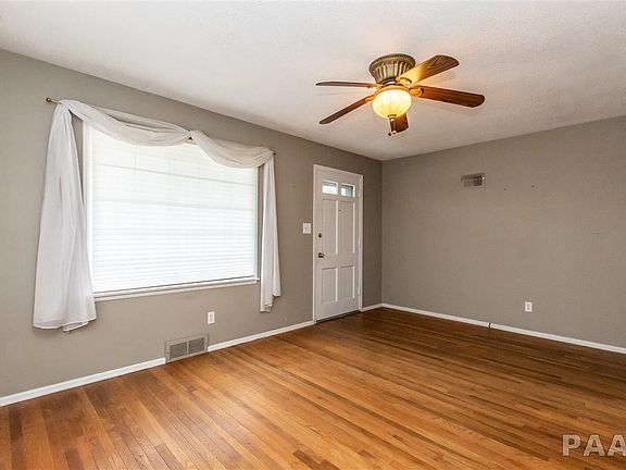 5th image of 1022 E London Ave