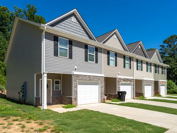 2710 Hickory Ln, Dawsonville, GA 30534