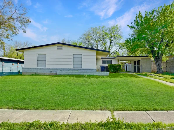 46 Storeywood Dr, San Antonio, TX 78213