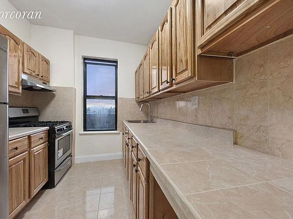 3rd image of 346 Montgomery St APT D5
